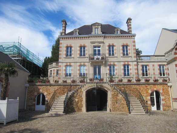 the entrance to Bollinger